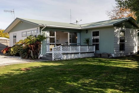 Photo of property in 107 Ruamahanga Crescent, Terrace End, Palmerston North, 4410