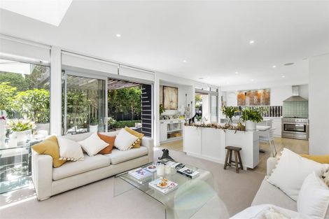 Photo of property in 71 Clare Road, St Albans, Christchurch, 8014