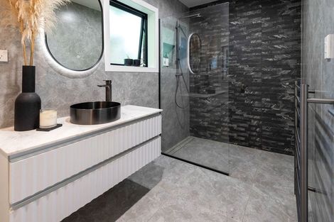 Photo of property in 2/47 Drake Street, Howick, Auckland, 2014