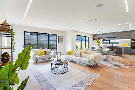 Photo of property in 4 Pukeko Road, Hobsonville, 0616