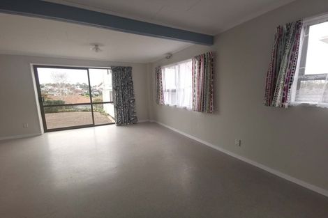 Photo of property in 145 Arran Road, Browns Bay, Auckland, 0630