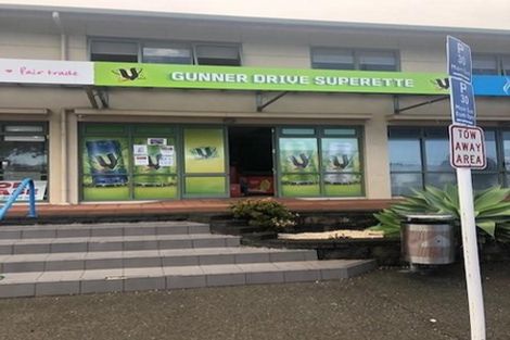 Photo of property in 4/80 Gunner Drive, Te Atatu Peninsula, Auckland, 0610