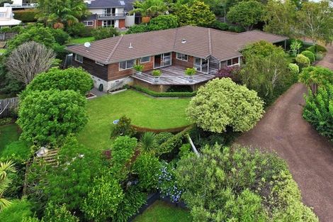 Photo of property in 13 La Roche Place, Northcote, Auckland, 0627