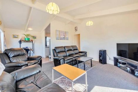 Photo of property in 1/14 Kelvin Road, Papakura, 2110