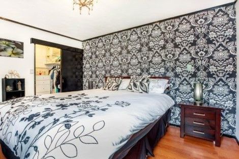 Photo of property in 2/44 Darren Crescent, Half Moon Bay, Auckland, 2012