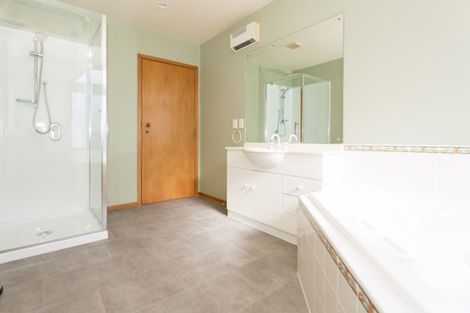 Photo of property in 56 Creyke Road, Ilam, Christchurch, 8041