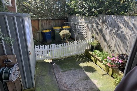 Photo of property in 1/34 Ayton Drive, Totara Vale, Auckland, 0629