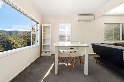 Photo of property in 11b Clinton Way, Kingston, Wellington, 6021