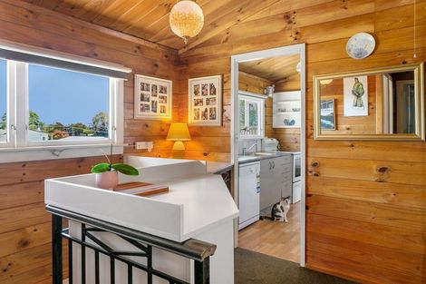 Photo of property in 33 Sunset Street, Hilltop, Taupo, 3330