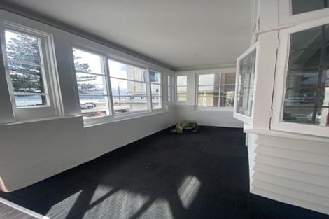 Photo of property in 230 Oriental Parade, Oriental Bay, Wellington, 6011