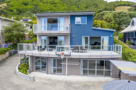 Photo of property in 48 Kotare Street, Waikanae, 5036