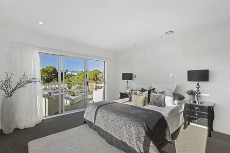 Photo of property in 9 Kittiwake Drive, Schnapper Rock, Auckland, 0632
