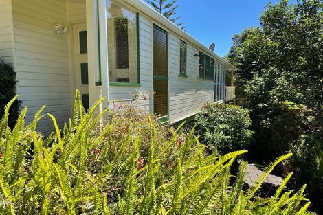 Photo of property in 38 Daffodil Street, Titirangi, Auckland, 0604