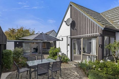 Photo of property in 43n Waimairi Road, Upper Riccarton, Christchurch, 8041