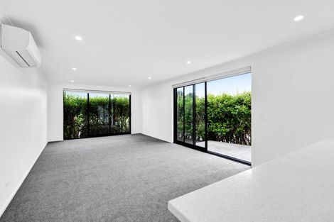 Photo of property in 4/31 Links Drive, Waiwhakaiho, New Plymouth, 4312