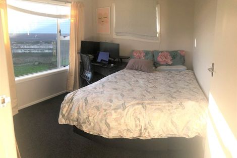 Photo of property in 9 Baylands Drive, Newlands, Wellington, 6037