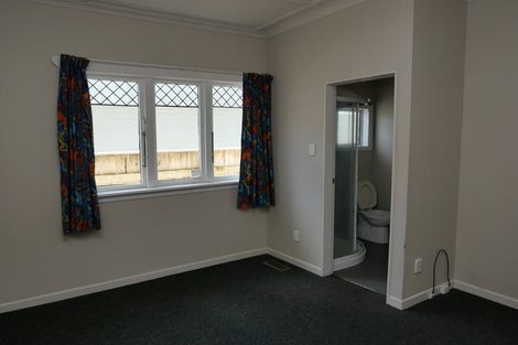 Photo of property in 5 Burrows Avenue, Karori, Wellington, 6012