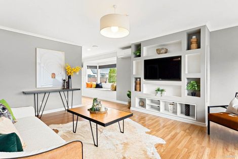 Photo of property in 126 Chivalry Road, Glenfield, Auckland, 0629