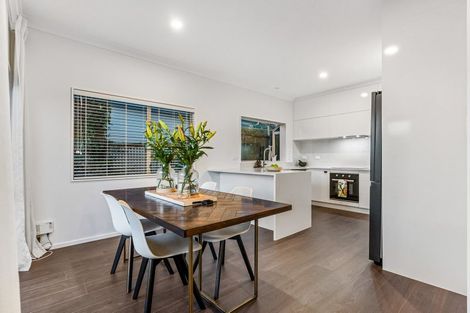 Photo of property in 4 Redfern Lane, Glenfield, Auckland, 0629