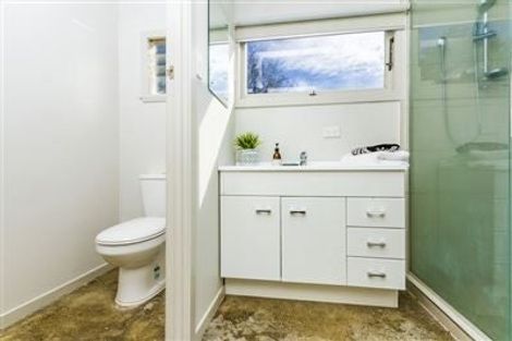 Photo of property in 143 Ocean View Road, Hillcrest, Auckland, 0627