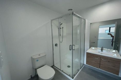 Photo of property in 2 Mikoikoi Crescent, Mangere Bridge, Auckland, 2022