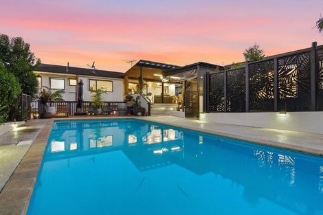 Photo of property in 22a Eastcliffe Road, Castor Bay, Auckland, 0620