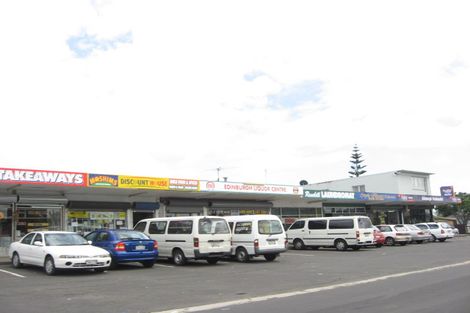 Photo of property in 25a Edinburgh Avenue, Rosehill, Papakura, 2113
