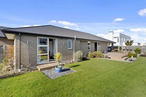 Photo of property in 8 Bargrove Close, Halswell, Christchurch, 8025