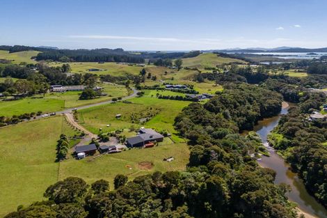 Photo of property in 65 Jamesons Esplanade, Haruru, 0204