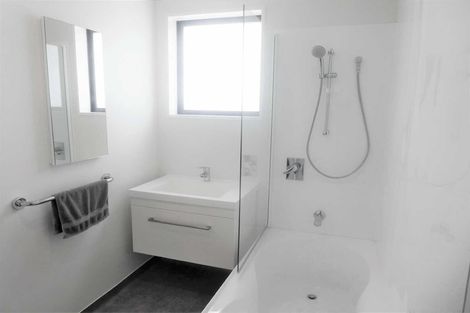 Photo of property in 2/164 Edgeware Road, Edgeware, Christchurch, 8013