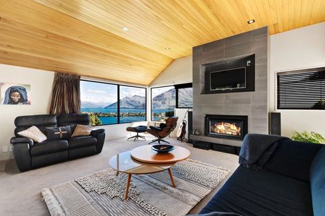 Photo of property in 82 Panorama Terrace, Queenstown, 9300