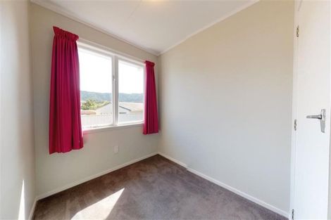 Photo of property in 15 Mitimiti Grove, Wainuiomata, Lower Hutt, 5014