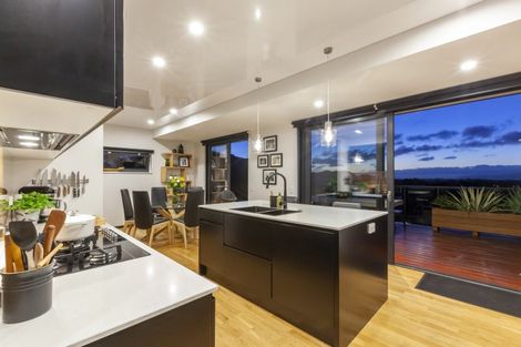 Photo of property in 101 Kakariki Grove, Waikanae, 5036