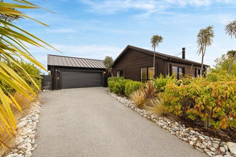 Photo of property in 22 Mckellar Drive, Jacks Point, Queenstown, 9371