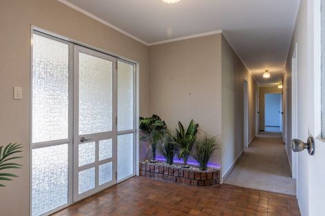 Photo of property in 208 Adelaide Road, Dannevirke, 4930