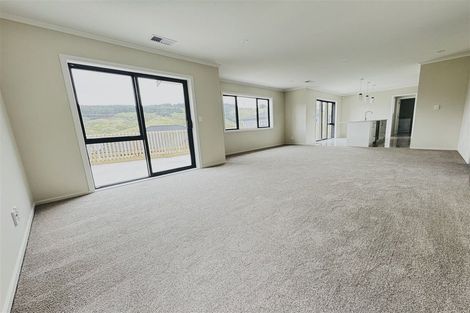 Photo of property in 4 Swinton Place, Churton Park, Wellington, 6037