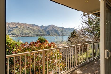 Photo of property in 32 Lismore Street, Wanaka, 9305