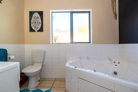 Photo of property in 8 Hewlings Street, Seaview, Timaru, 7910