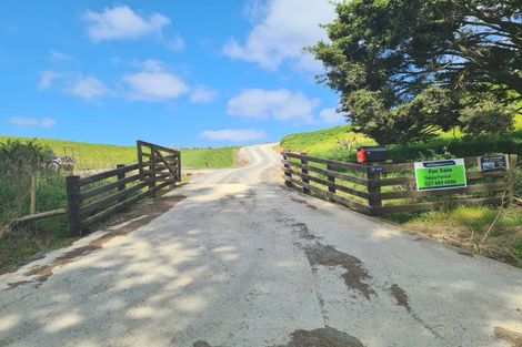 Photo of property in 635 Golden Stairs Road, Mareretu, Maungaturoto, 0589