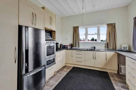 Photo of property in 2 Whitcombe Terrace, Midhirst, Stratford, 4394