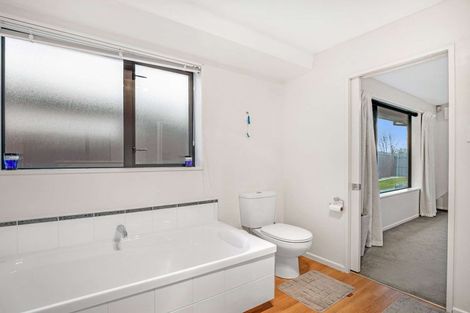 Photo of property in 8 Skipness Lane, Broomfield, Christchurch, 8042