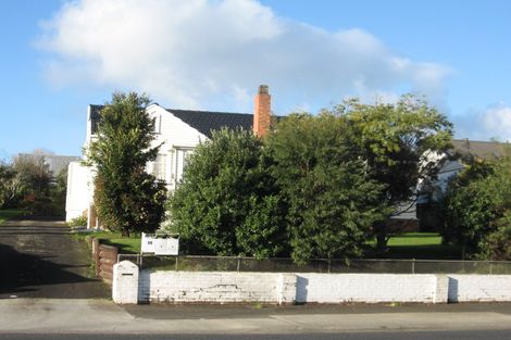 Photo of property in 2/14 Great South Road, Manurewa, Auckland, 2102