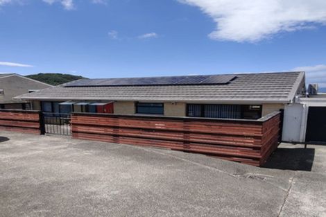 Photo of property in 96 Kaikoura Street, Maupuia, Wellington, 6022