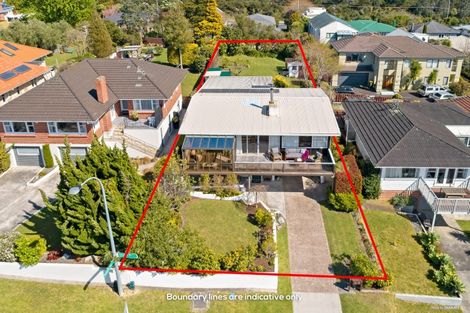 Photo of property in 18 Speedy Crescent, Hillcrest, Auckland, 0627