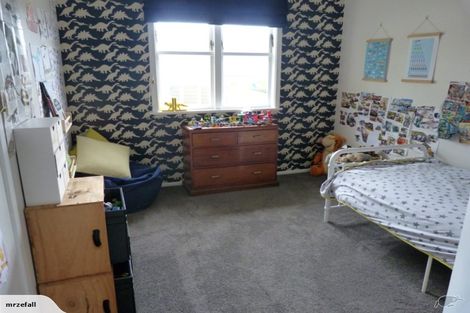 Photo of property in 68 Lake Road, Northcote, Auckland, 0627