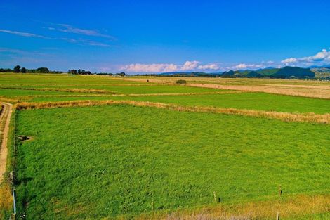 Photo of property in 134 Waikawa Beach Road, Manakau, Levin, 5573