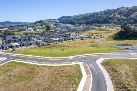 Photo of property in 9 Upper Main Drive, Kenepuru, 5022