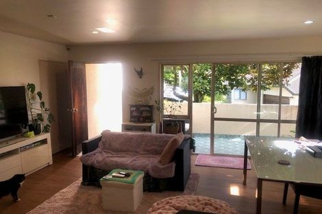 Photo of property in 31 Bronzewing Terrace, Unsworth Heights, Auckland, 0632