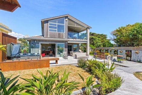 Photo of property in 131 Manly Street, Paraparaumu Beach, Paraparaumu, 5032