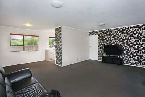 Photo of property in 30 Riverside Drive, Waiuku, 2123